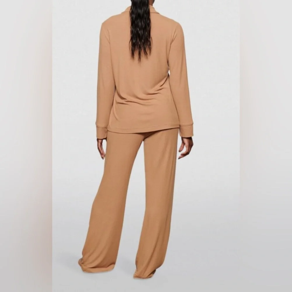 SKIMS Soft Lounge Ribbed Sleep Set in Camel Size XS New - Picture 2 of 12